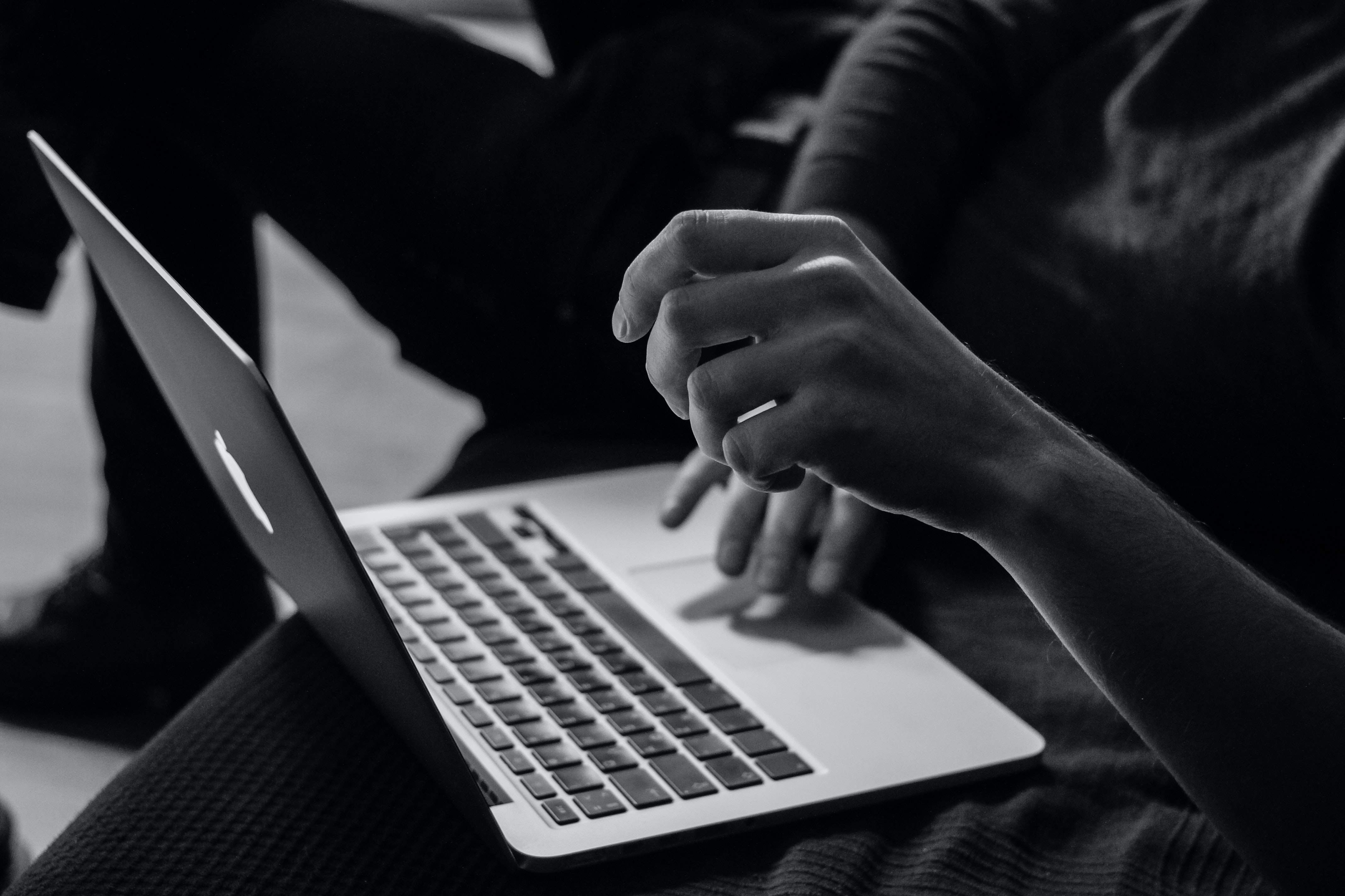 Zahtev za preknjižavanje – kako ga podneti online?